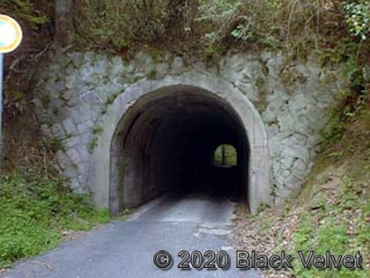 七三峠のトンネル