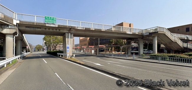 名谷駅前のゆずりは橋