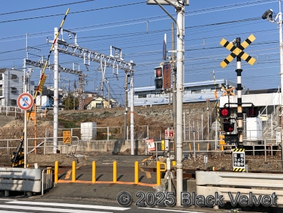 山田川西踏切（西川下踏切）